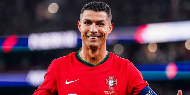 Cristiano Ronaldo, cầu thủ bóng đá xuất sắc đến từ Bồ Đào Nha